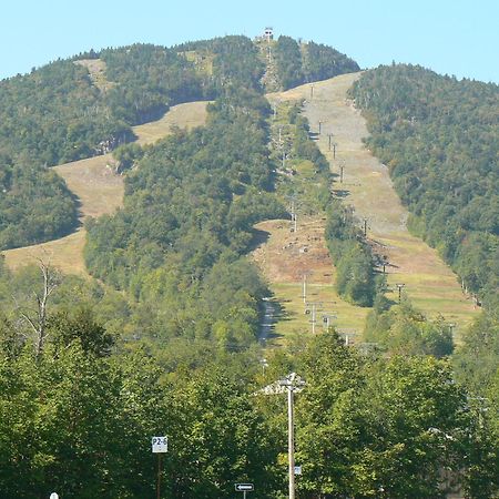 Auberge De La Tour Et Spa Magog Bagian luar foto